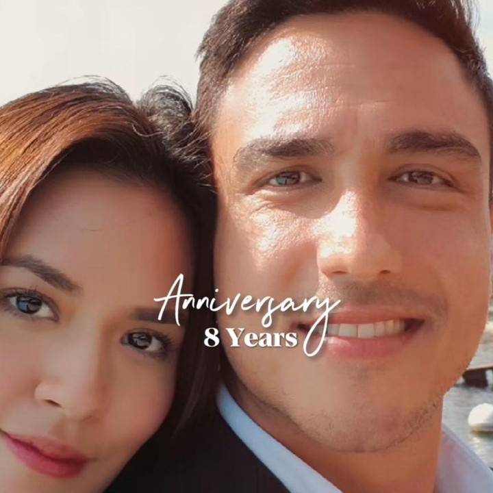 <p>Tentu saja <em>postingan</em> itu langsung dibanjiri komentar netizen yang ikut baper melihat kemesraan pasangan artis yang satu ini. &ldquo;Berasa liat pasangan di film <em>Twilight, Happy Anniv</em> mama dan bapaknya zawi,&rdquo; tulis akun <em>@ikaa****.</em> &ldquo;Gemeshhh amat bapak nya zawi inii,&rdquo; tulis akun <em>@kss.yaa****. &nbsp;</em>(Foto: Instagram@hamishdw)</p>