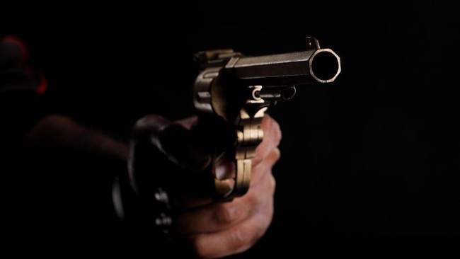 Pengacara di Tanah Abang Ditembak dari Arah Belakang Pengacara ditembak di Tanah Abang, Jakarta. Motif penembakan terkait sengketa lahan.