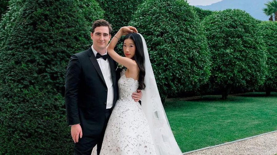 Crazy Rich Becca Bloom Resmi Menikah di Italia, Ini Sosok Suaminya