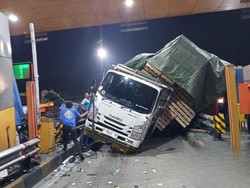 1 Orang Terluka Akibat Kecelakaan di GT Ciawi 2, Evakuasi Masih Berlangsung