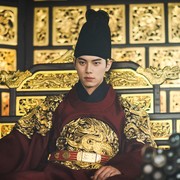 6 Aktor Korea yang Namanya Makin Bersinar di Tahun 2025, Ada Lee Chae Min!