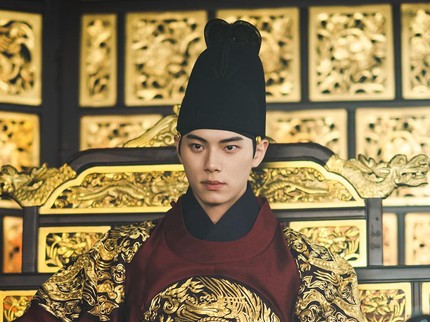 5 Fakta Menarik Lee Chae Min Pemeran Raja di Drakor Bon Appetit, Your Majesty