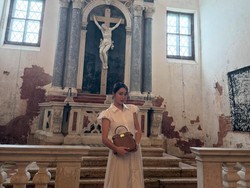 Istri Lee Byung Hun Ramai Hujatan gegara Foto di Altar Gereja