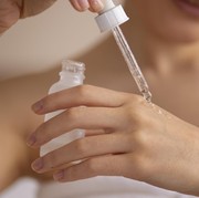 3 Kesalahan Pakai Serum yang Bikin Hasilnya Nggak Maksimal