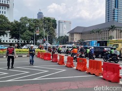 Ada Demo Buruh di Patung Kuda Jakpus, Jalan Medan Merdeka Selatan Ditutup