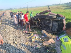 Viral Narasi Mobil Dijarah Usai Tertabrak KA di Kendal, Ini Faktanya