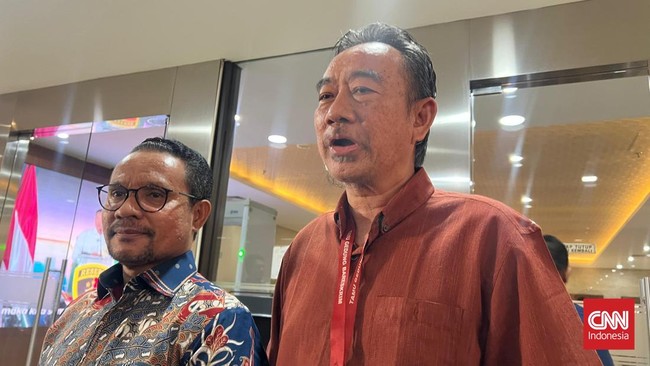 Paman Laras Faizati Minta Atensi Presiden, Singgung soal Keadilan Paman Laras Faizati meminta Presiden Prabowo Subianto memberikan Restorative Justice untuk keponakannya yang dituduh menghasut pembakaran Mabes Polri.