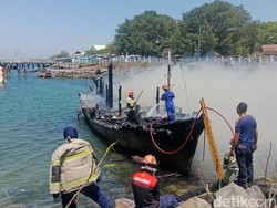Kapal Terbakar di Dermaga Labuhan Haji Lombok, Nakhoda Lompat ke Laut