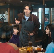 Ada Gong Yoo, Sederet Artis Ternama Ini Tampil sebagai Cameo di Film Netflix Love Untangled