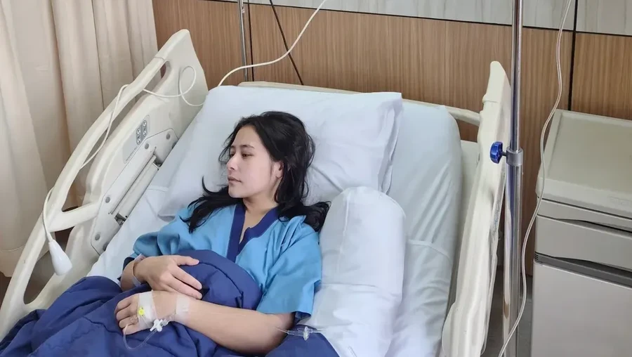 Prilly Latuconsina Prilly Latuconsina