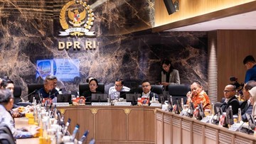 Fraksi-Fraksi Retak Soal Ambang 5 Persen, RUU Pemilihan Kembali Memanas