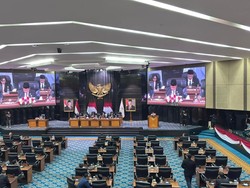 Rapat Paripurna, Ketua DPRD DKI Soroti Banyak Perda DKI Belum Jalan Optimal