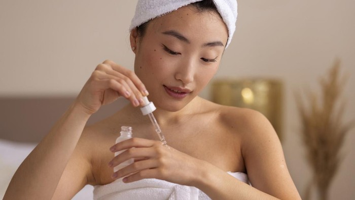 10 Rekomendasi AHA Body Serum yang Bagus untuk Mencerahkan dan Meratakan Warna Kulit