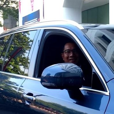 Masih Ngutang, Ridwan Kamil Diduga Beli Mobil Peninggalan BJ Habibie Pakai Uang Korupsi