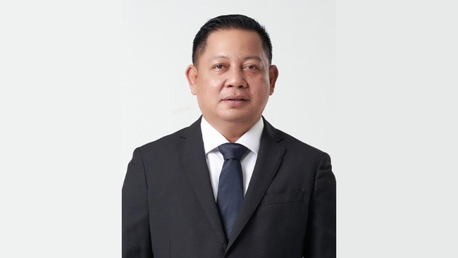 Profil Rusdi Masse, Eks Bupati yang Gantikan Sahroni di Komisi III DPR Rusdi Masse resmi menjadi wakil ketua Komisi III DPR RI, menggantikan Ahmad Sahroni yang nonaktif usai viral ucapan tolol.