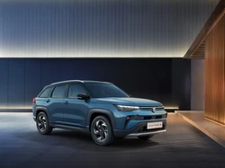 SUV Baru Suzuki Victoris Meluncur, Pakai Mesin Strong Hybrid