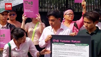 VIDEO: Influencer Serahkan Tuntutan Rakyat 17+8 ke DPR