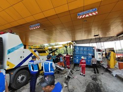 Ditabrak Truk, 3 Gardu Tol Ciawi 2 Belum Beroperasi Malam Ini