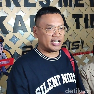 Sedih Barang Anak dan Karyawan Dijarah, Uya Kuya: Mereka Beli Pakai Uang Sendiri