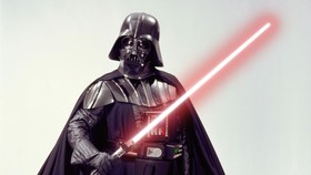 Lightsaber Darth Vader Cetak Rekor Laku Rp60 M dalam Lelang