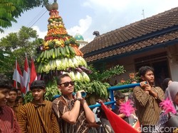Grebeg Maulud Warga Pundungan Klaten, Ada Kirab Gunungan-Lepas Burung
