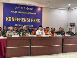 Gubernur Kalsel Ungkap Rencana Pemakaman Korban Helikopter Jatuh