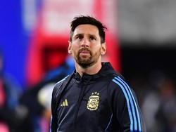 Sedih! Lionel Messi Berlinang Air Mata di Buenos Aires