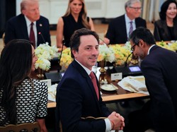 CEO Google Berterima Kasih dan Puja Puji Trump