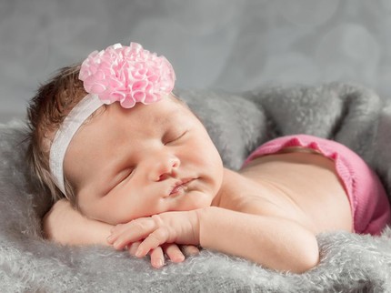 55 Nama Bayi Perempuan Bermakna Anak Kedua dari A-Z dan Artinya