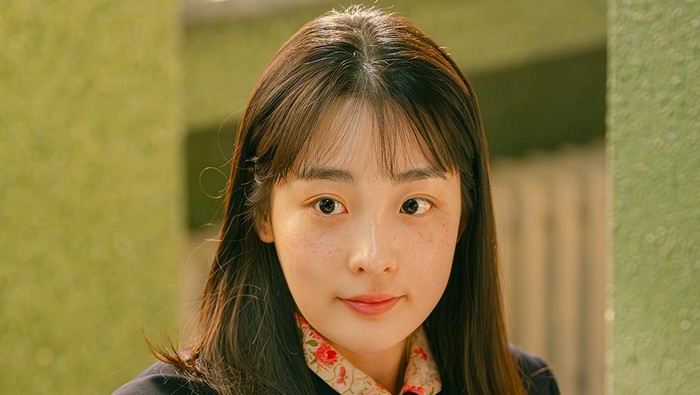 Simak Potret Aktris Cantik Kim Min Ha Jadi Akuntan Jenius di Drakor Typhoon Family