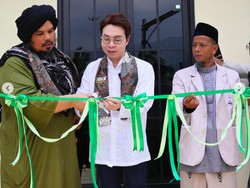 Richard Lee Resmikan Masjid yang Baru Dibangunnya, Didampingi Ustaz Derry Sulaiman