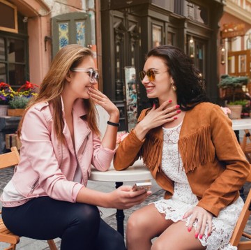 Zodiak yang Paling Sering Jadi 'Bestie Goals' di Setiap Circle Pertemanan