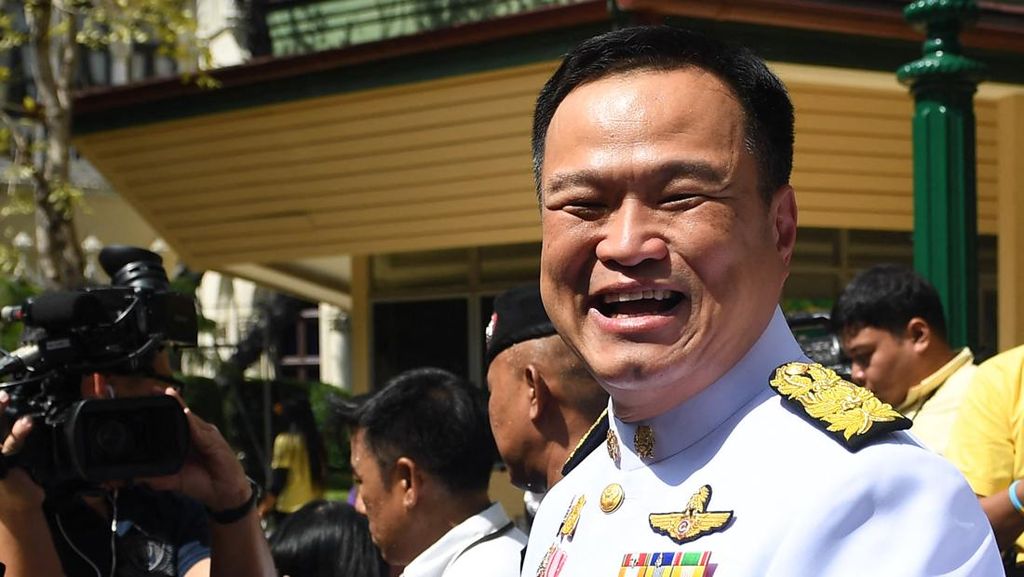 Viral Polisi Thailand Kaget saat Geledah Mobil, Tahunya ada PM Anutin