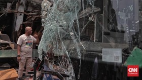Bus Transjakarta Ringsek Parah Usai Tabrakan di Koridor 13