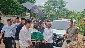 Arif Budimanta Dimakamkan di Rawamangun, Bahlil hingga Muzani Hadir