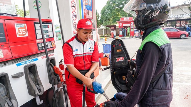 Pertamina mengumumkan harga BBM terbaru yang berlaku mulai hari ini, Rabu (1/10).