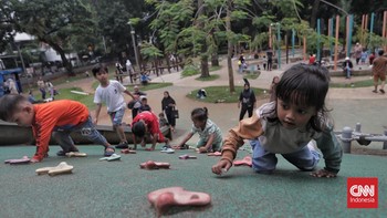 FOTO: Tamasya di Tebet Eco Park Saat Libur Panjang