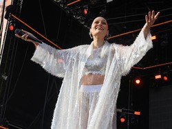 Bye Medsos! Jessie J Mau Fokus Healing