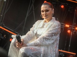 Setahun Berjuang Lawan Kanker Payudara, Jessie J Umumkan Cancer Free