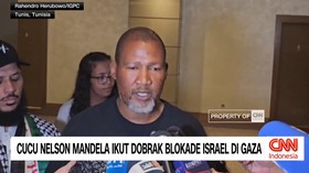 VIDEO: Cucu Nelson Mandela Ikut Dobrak Blokade Israel di Gaza
