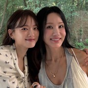 Bikin Fans Heboh! Ini Potret Kebersamaan Chun Woo Hee dan Uhm Jung Hwa
