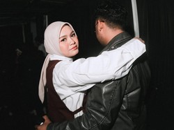 Resmi Jadi Ibu, Salma Salsabil Ungkap Nama Anak Pertama dengan Dimansyah Latupa