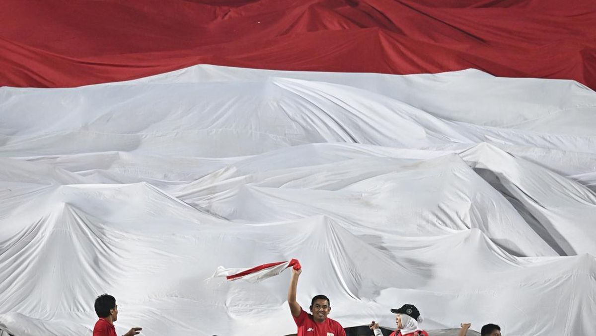 DPR Heran Warga Biasa Sulit Dapat WNI Tapi Naturalisasi Timnas Cepat