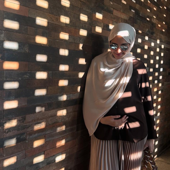 <p>Tak berhenti di situ, kebahagiaan terus bertambah lantaran Zaskia Sungkar baru saja mengumumkan kalau dirinya hamil lagi. Kabar bahagia kehamilan kedua ini disampaikan Zaskia melalui akun Instagram pribadinya, Minggu (7/9/2025). (Foto: dok. Instagram @zaskiasungkar15)</p>