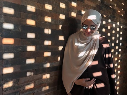 Zaskia Sungkar Hamil Anak Kedua, Intip 5 Potret Bahagianya Perlihatkan Baby Bump