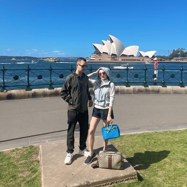 Go Public, 7 Potret Angel Karamoy Makin Mesra dengan Pacar Saat Liburan