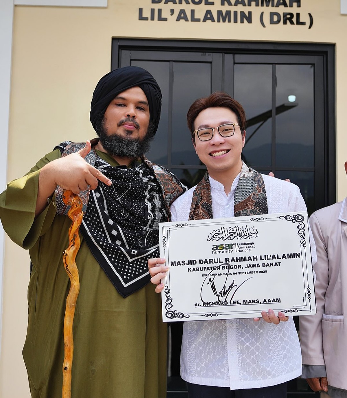 Bangun Masjid di Bogor&comma; Richard Lee Malah Kena Nyinyir