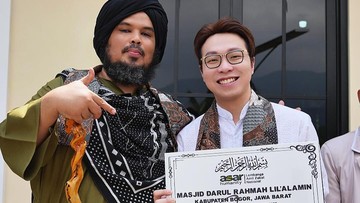 Berita Seputar Selebriti Insertlive Terkini : Sertifikat Mualaf Richard Lee Dicabut, Ustaz Derry Sulaiman Beri Penjelasan