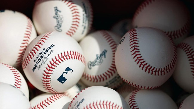 Viral Video Emak-emak Marah hingga Rebut Bola Bisbol dari Bocah di AS Viral video perempuan paruh baya rebut bola bisbol dari seorang bocah, di sela pertandingan Major League Baseball (MLB) AS.