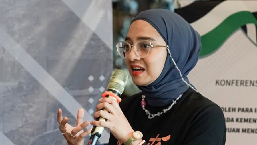 Chiki Fawzi bergabung dalam misi kemanusiaan Global Sumud Flotilla&comma; membawa bantuan dan pesan perdamaian untuk warga Gaza yang diblokade&period;